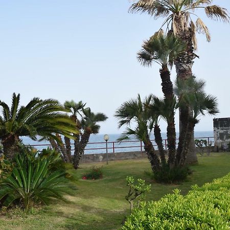 Seahome Riposto Bagian luar foto